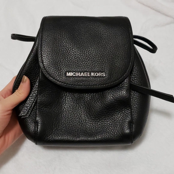 Michael kors mini crossbody MK bag - Picture 2 of 7